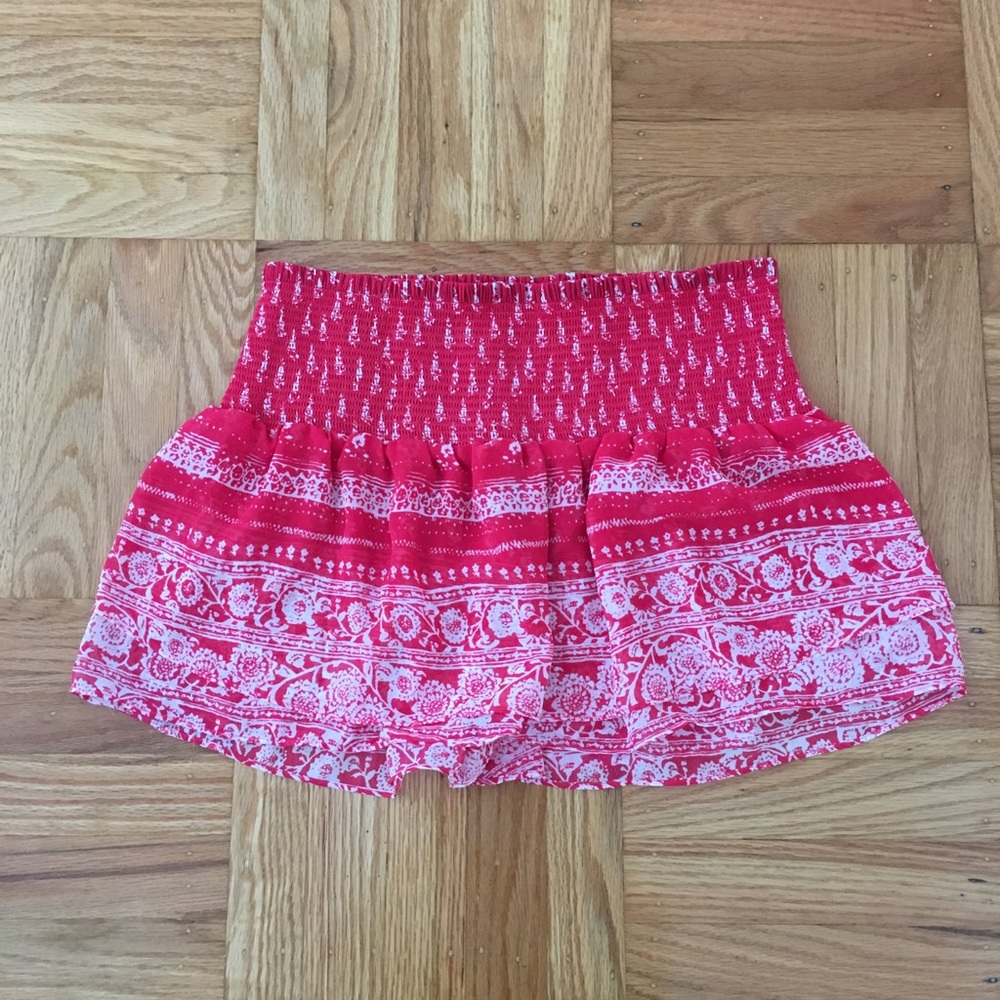 EXPRESS Red & White Floral Print Mini Skirt/skort